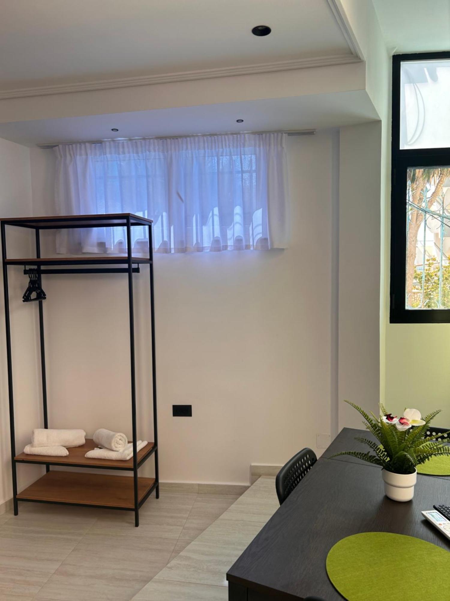 Crown Apartment Sarandë 外观 照片