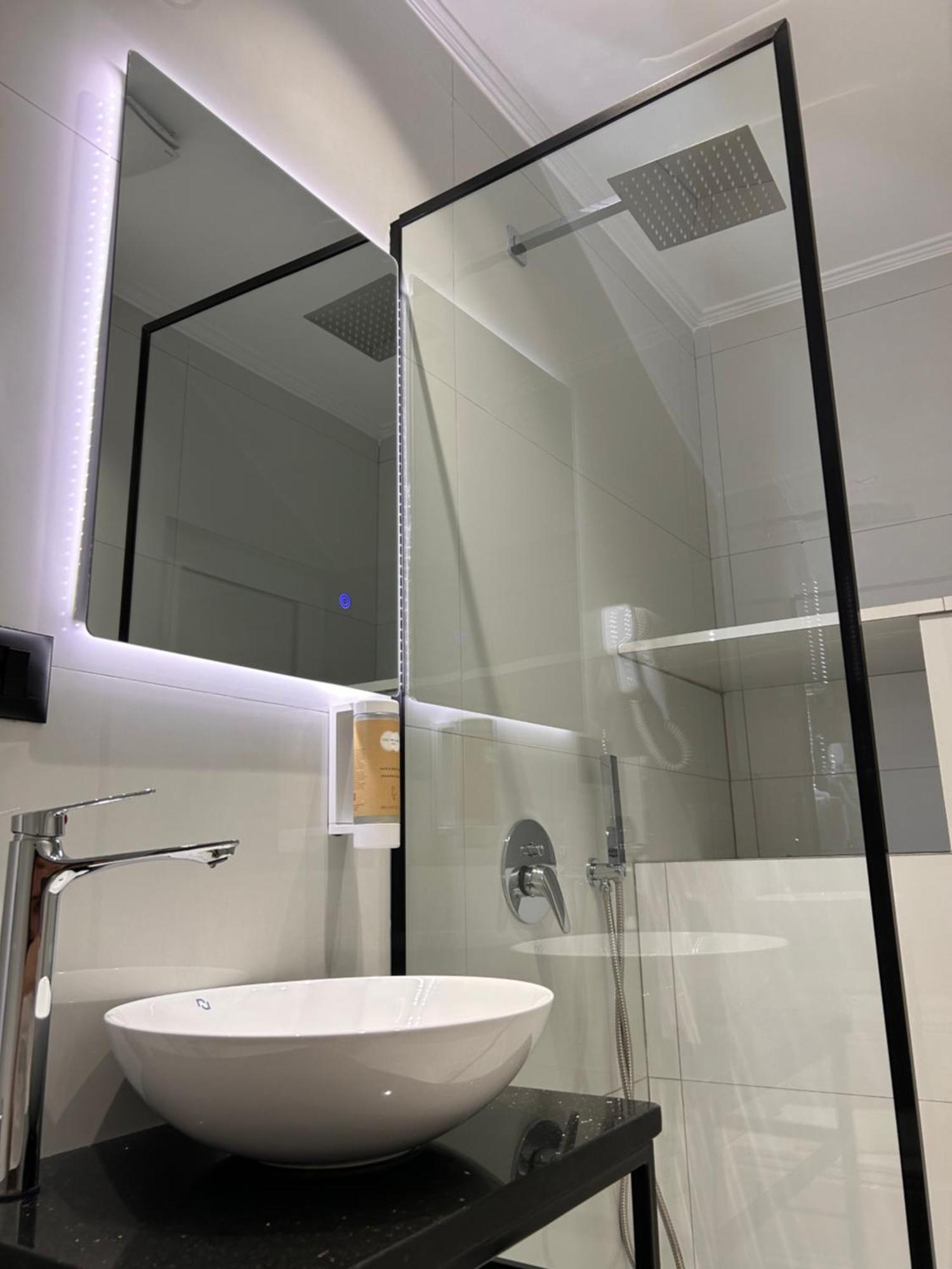 Crown Apartment Sarandë 外观 照片
