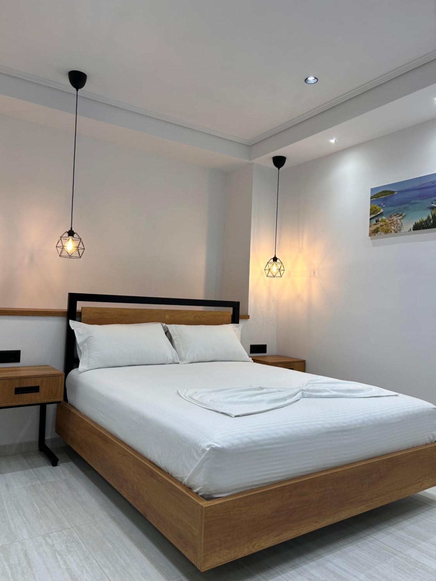 Crown Apartment Sarandë 外观 照片