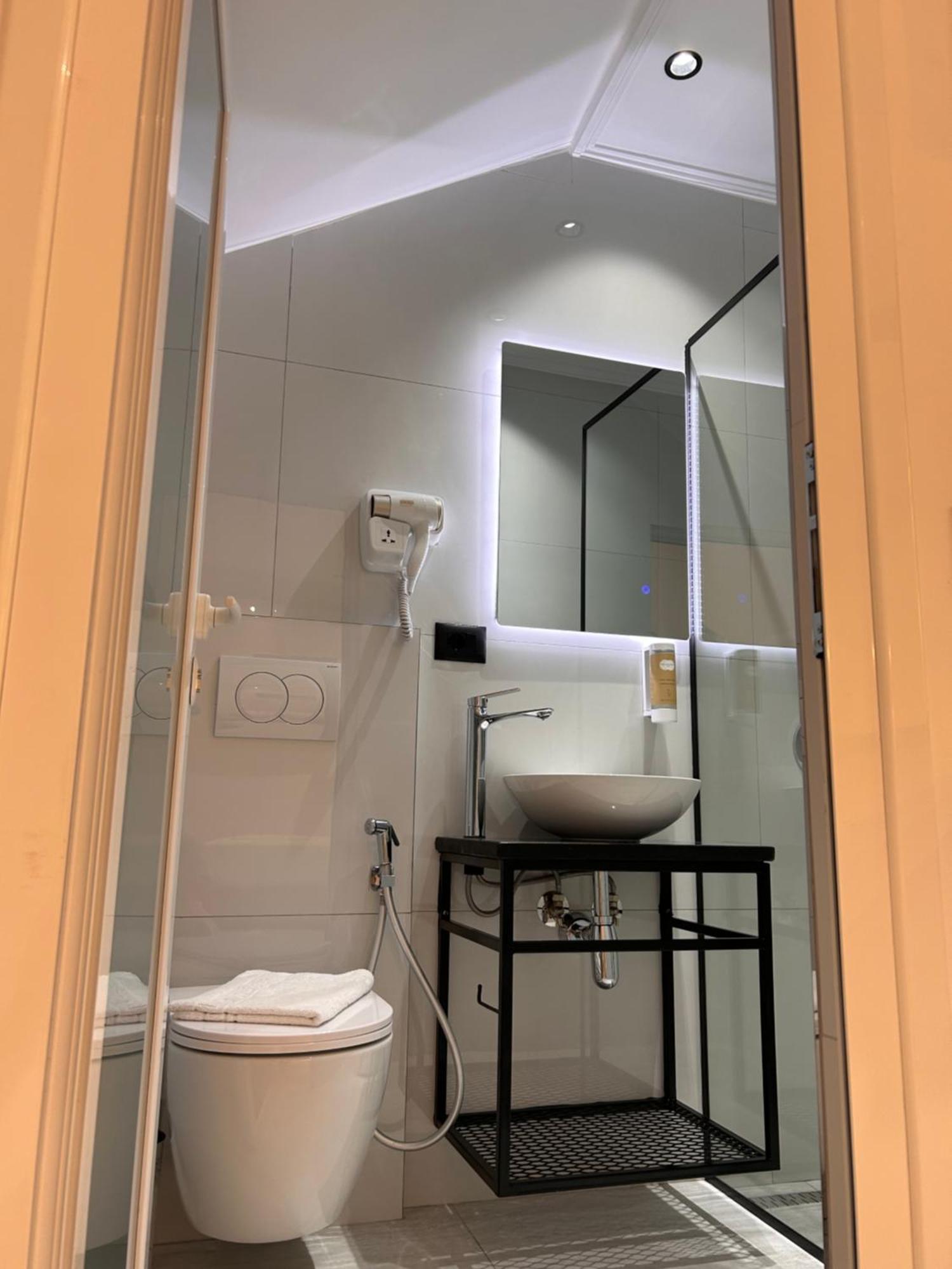 Crown Apartment Sarandë 外观 照片